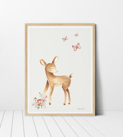 poster voor de kinderkamer met hertje met roze vlindertjes