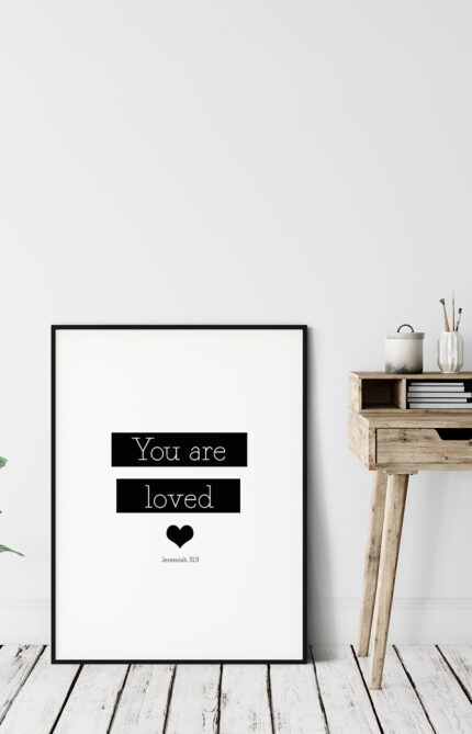 Hover Afbeelding Christelijke Poster You Are Loved