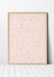 Poster Roze Met Witte Stipjes In Houten Lijst