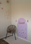 Magneetsticker boog 58x90 roze op muur kinderkamer