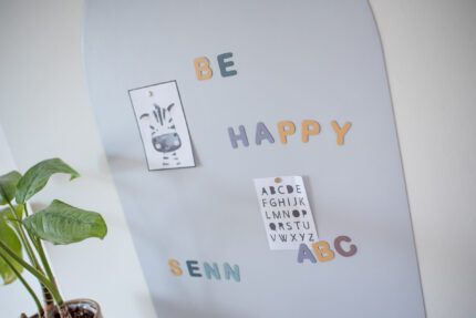 Magneetsticker Boog 58x90 Grijs aan de muur close up